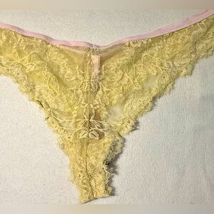 New SKIMS Velvet Lace Thong. Cherry Blossom. 4X